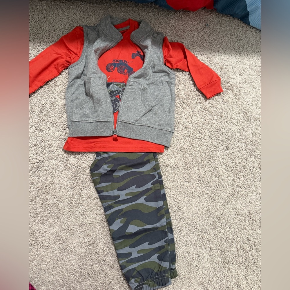 NWOT Simple joys Carter 3 piece winter set